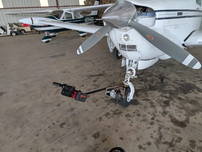 Beechcraft powered tow bar