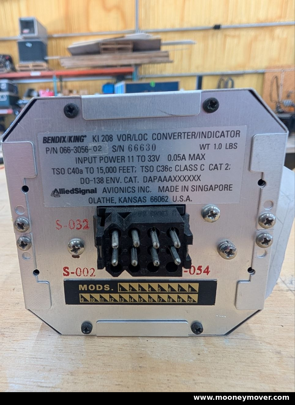 PY-0010 04-data-plate-connector.jpg