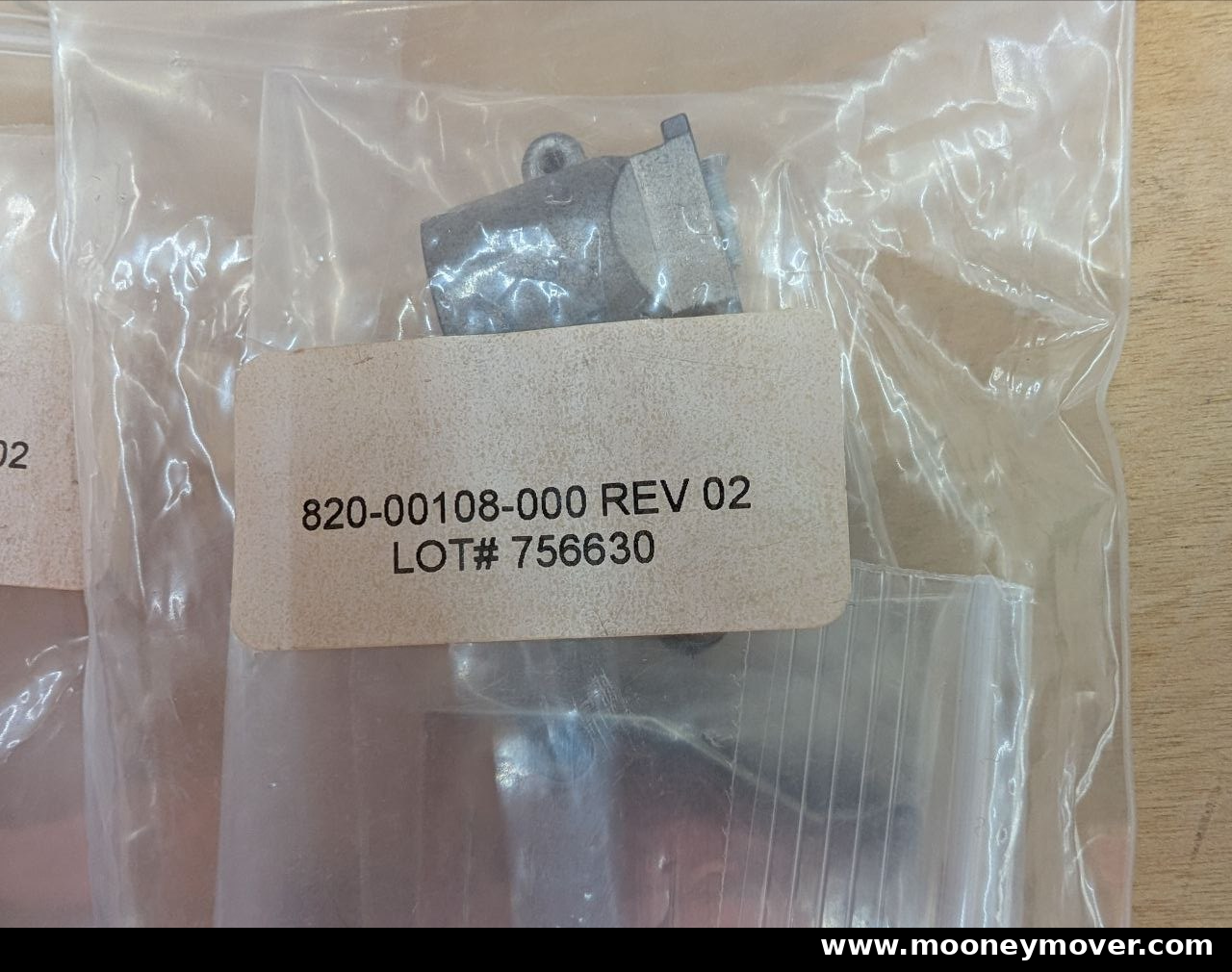 PY-0040 — 01 bagged connector assembly 820 00108 000 — actual item or package view