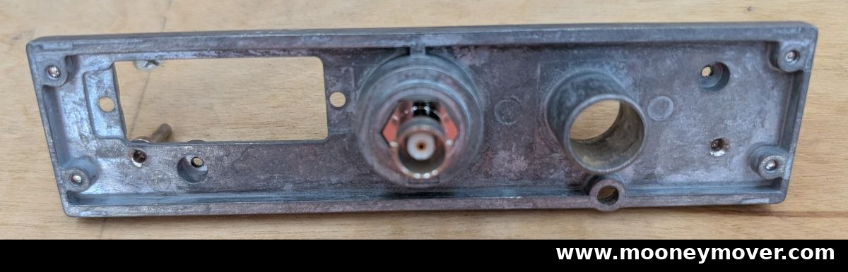 PY-0041 — 03 rear face and connector — actual item or package view